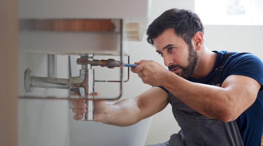 Faucet aerator cleaning/replacement in Alpena, AR